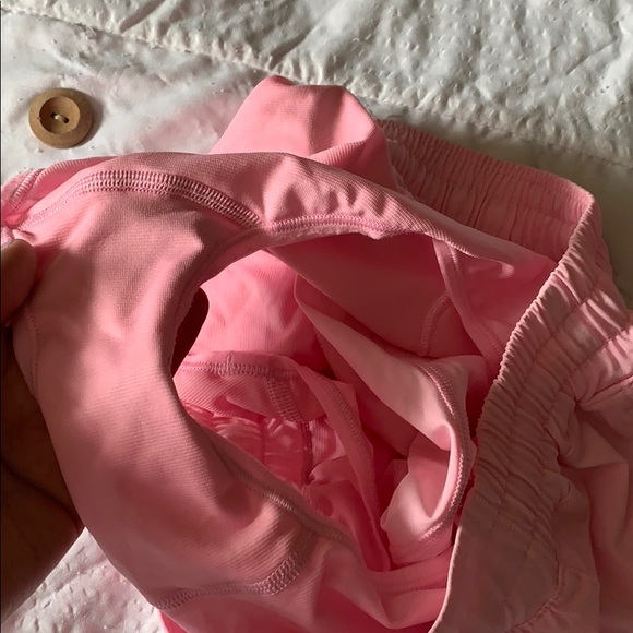 Hotty hot shorts Lululemon baby pink - Picture 4 of 4